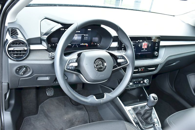 Škoda Fabia (2024) Top Selection 1.0 TSI 85kW - fotka 15 z 32