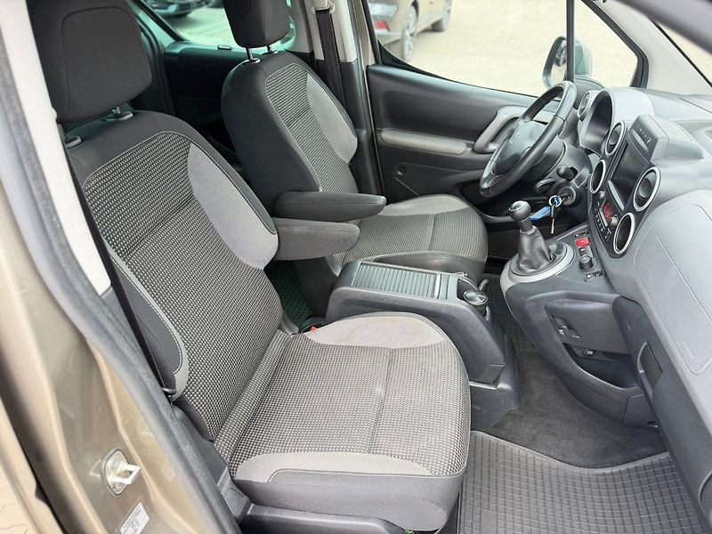Peugeot Partner ALLURE 1.6VTi 120. 5 míst - fotka 8 z 27