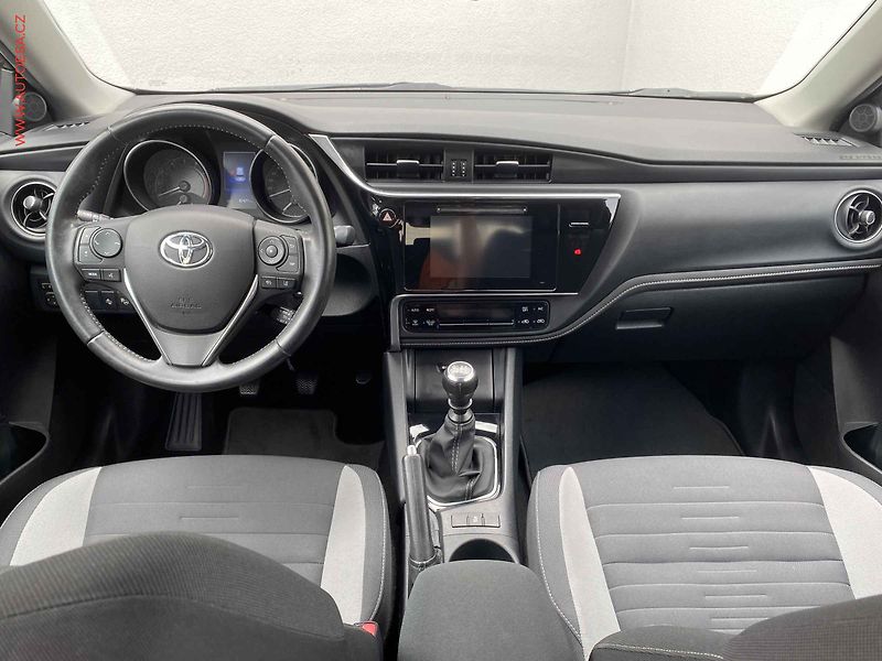 Toyota Auris (2019) 1.6i, ČR, servis.kniha - fotka 8 z 18