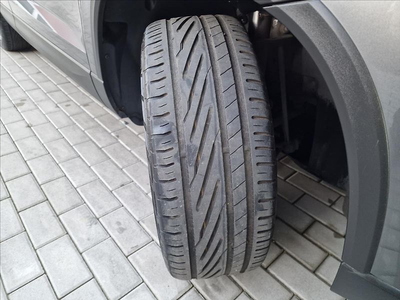 Škoda Karoq 2.0 TDI 110kW 4x4 DSG Style - fotka 44 z 50