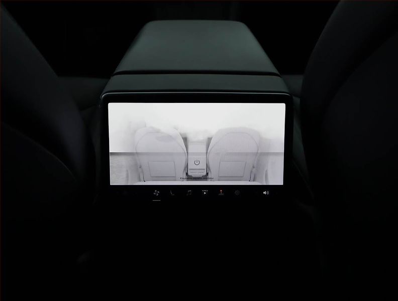 Tesla Model 3 (2025) Standard Range 60kWh, SoH 97% - fotka 14 z 20