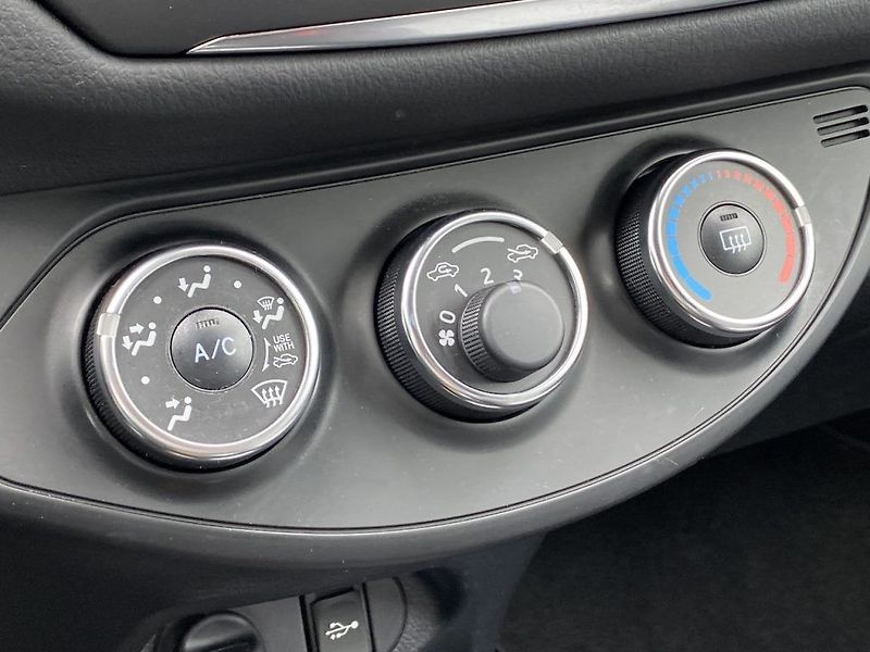 Toyota Yaris 1.5i, ČR, Trend, záruka - fotka 22 z 30