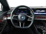 BMW Řada 5 550e xDrive - náhled 13