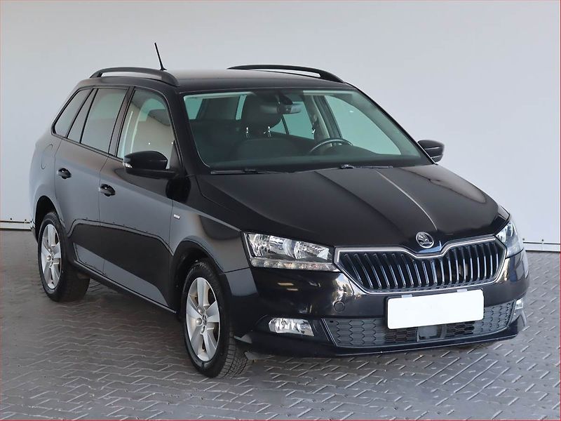 Škoda Fabia (2018) 1.0 TSI, Navi, Tempomat - fotografie inzerátu