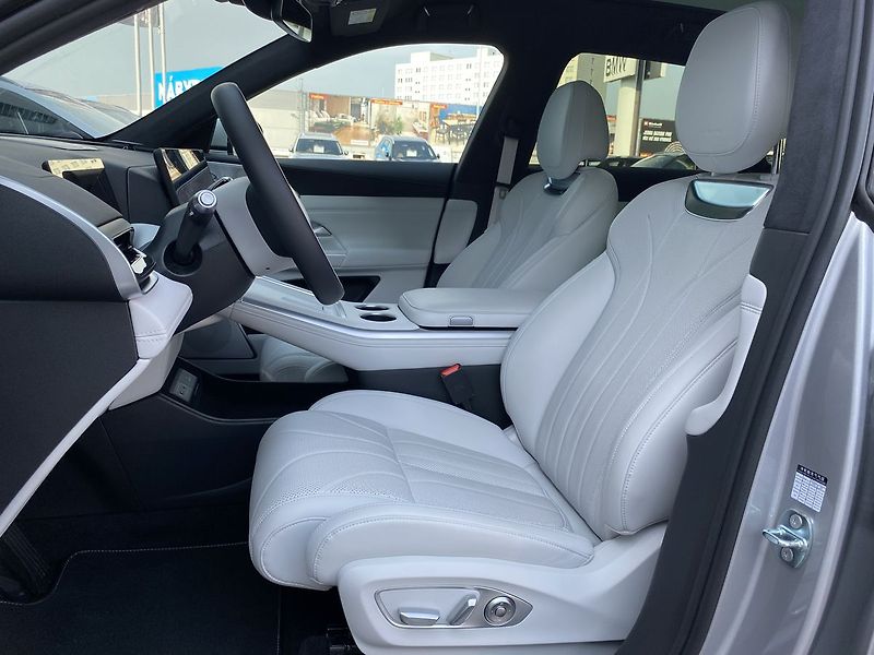 Xpeng G9 (2025) AWD Performance - fotka 19 z 37