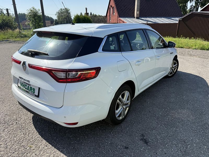 Renault Mégane 1,6i 1.Majite CZ Serviska - fotka 4 z 21