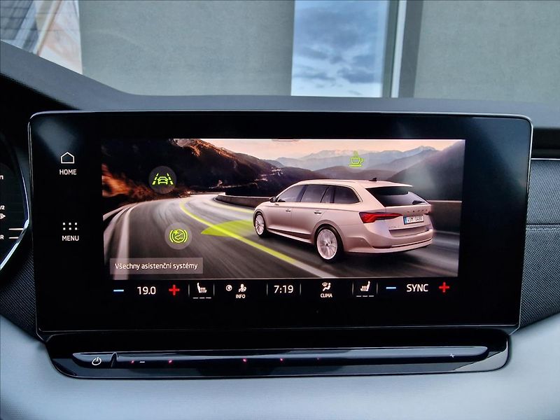 Škoda Octavia 2.0 TDi Style,původ ČR,1.Maj. - fotka 25 z 50