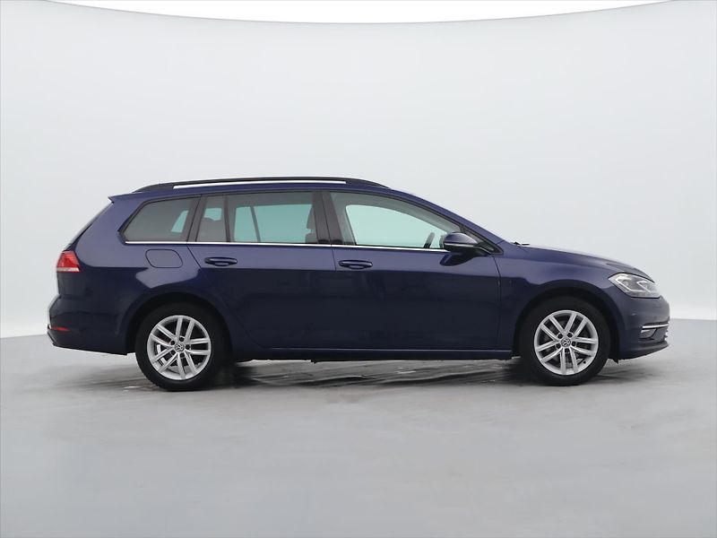 Volkswagen Golf 1,5 TSI 110kW DSG Highline LED - fotka 8 z 24