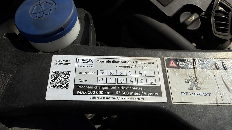 Peugeot Rifter (2021) 1.2i 96KW AUTOMAT 7 MÍST 80 KM - fotka 23 z 25