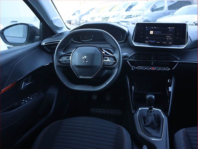 Peugeot 208 (2023) Active 1.2 PureTech - fotka 7 z 19