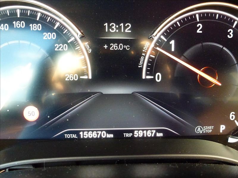BMW Řada 5 3,0 D X-Drive M-Paket  Carbon - fotka 44 z 62