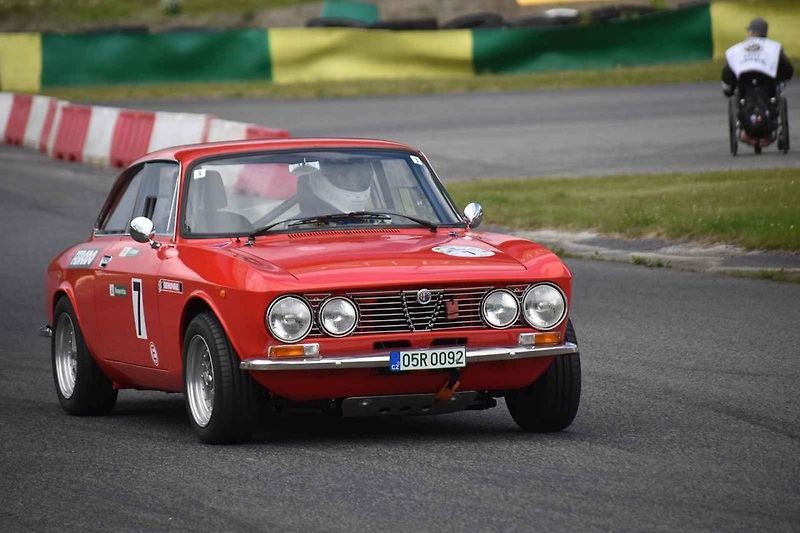 Akce Sosnová Classic hostila letos stovky pozoruhodných sportovních strojů.