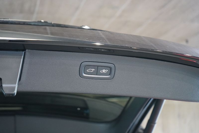 Volvo XC90 T8 PLUS Black Edition, Vzduch - fotka 17 z 50