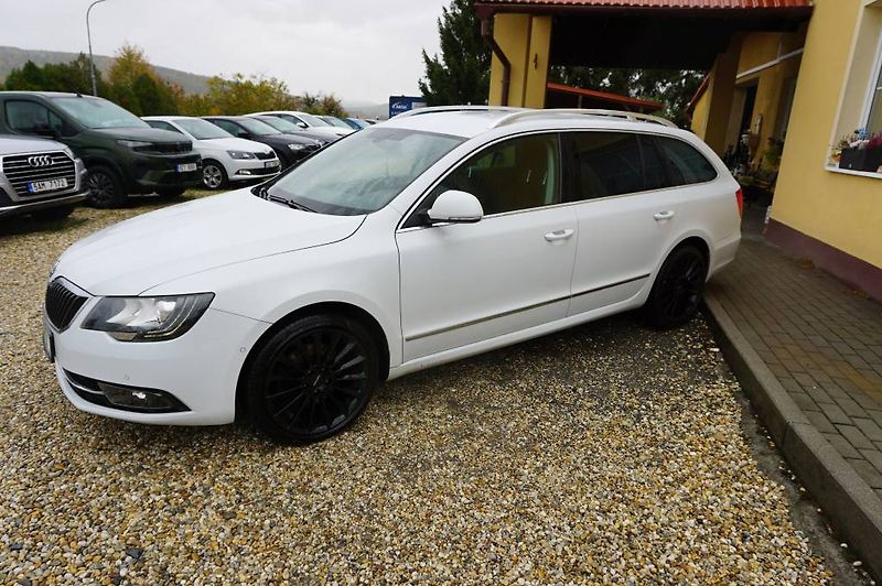 Škoda Superb (2015) 2,0   ELEGANCE   NOVÉ  V ČR - fotka 2 z 31