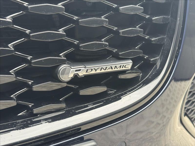Jaguar F-Pace 3,0 R-DYNAMIC SE AWD DPH - fotka 30 z 33