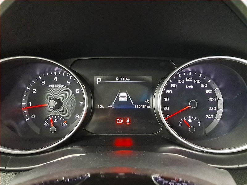 Kia Ceed (2022) 1.5 T-GDI, Automat, Serv.kniha - fotka 11 z 21