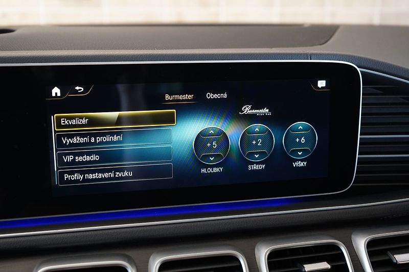 Mercedes-Benz GLE 53 AMG, Masáž, Ventilace, HUD - fotka 33 z 50