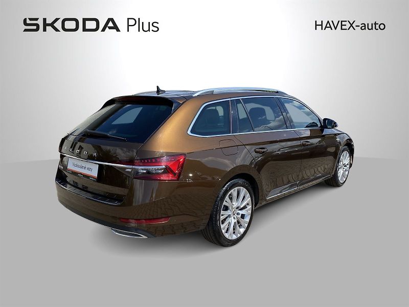 Škoda Superb (2023) Combi 1.5 TSI DSG L&K - fotka 2 z 37