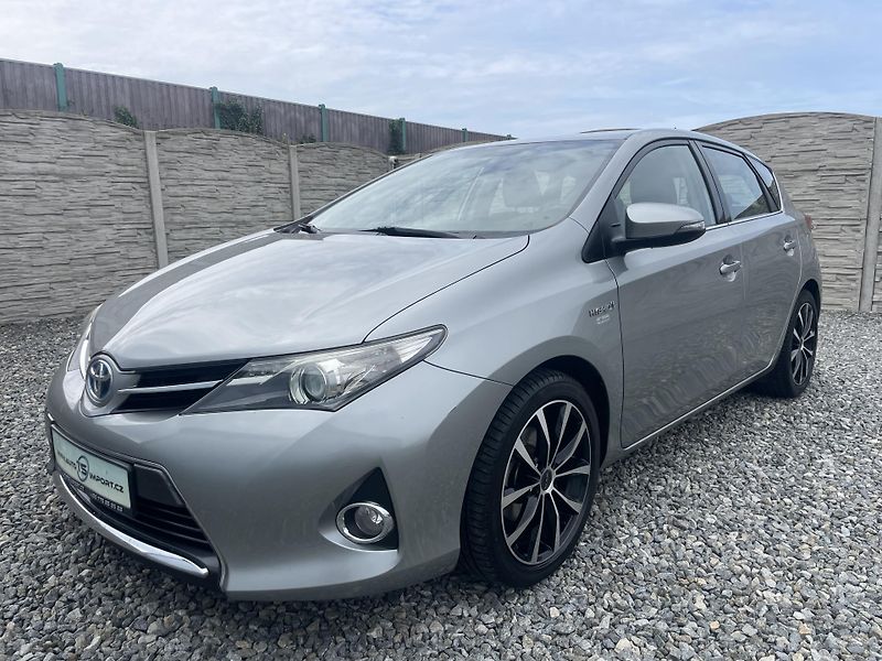 Toyota Auris 1.8i 16v HYBRID AUT SERVIS TOP - fotka 5 z 172
