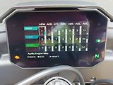 Aprilia Tuono V4 1100 Factory (2026) Shakedown Indigo (sleva 50.0 - náhled 22