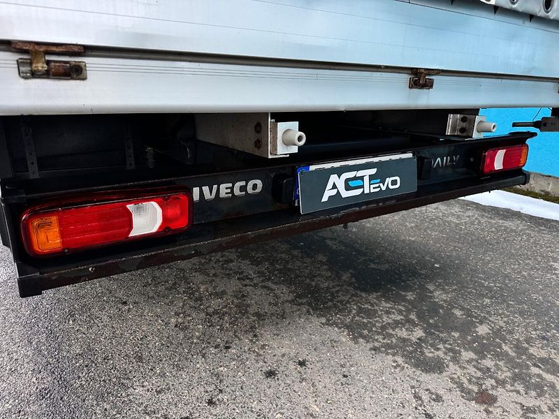 Iveco Daily (2022) 2.3 115kW valník 10pal + spaní - fotka 27 z 31