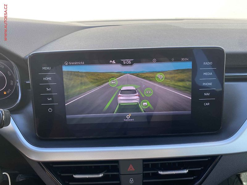 Škoda Kamiq (2020) 1.0 TSi, Ambition Plus, navi - fotka 19 z 20