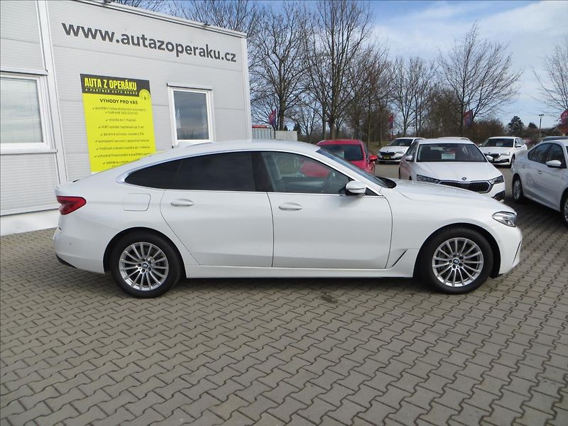 BMW Řada 6 3,0 640i 245kW xDrive AT GT - fotka 12 z 32