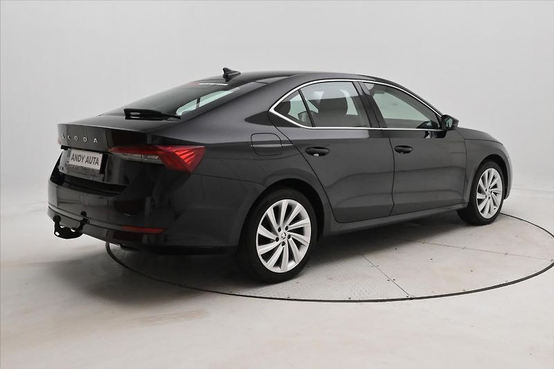 Škoda Octavia 2,0 TDI 110kW DSG Style Záruka - fotka 5 z 33