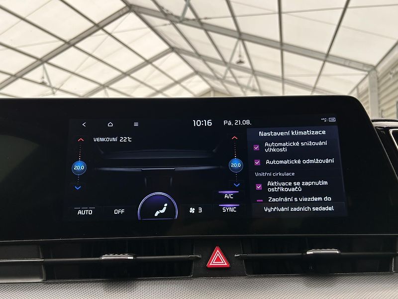 Kia Sportage 1.6 T-GDi GPF 4x2 TOP (2022) - fotka 9 z 35