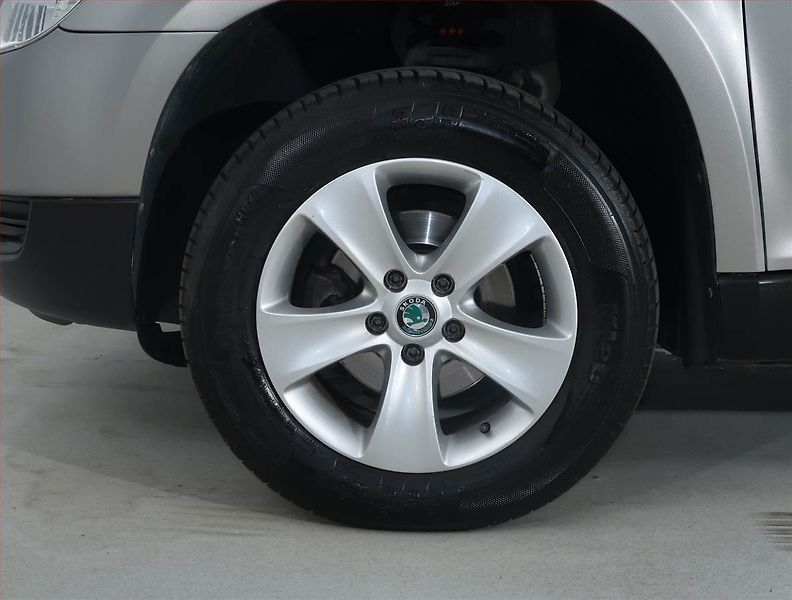 Škoda Yeti (2011) 2.0 TDI, Serv.kniha, Tempomat - fotka 14 z 18