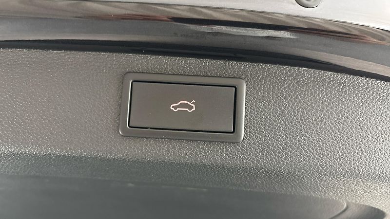 Škoda Kodiaq 2.0 TDI DSG 4x4 Sportline Excl - fotka 20 z 31