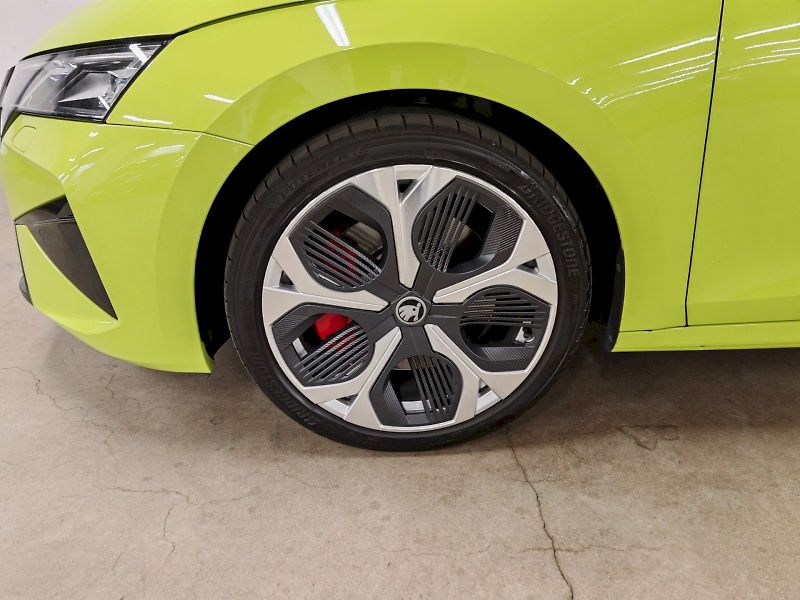 Škoda Octavia (2025) 2.0 TSI 195 kW DSG RS - fotka 32 z 32