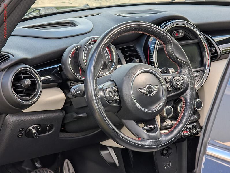 Mini Cooper (2016) 2.0i JCW, ČR, AT, LED, navi - fotka 16 z 23
