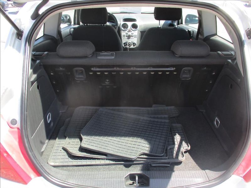 Opel Corsa 1,2 i, 51kW, klima, nová STK, - fotka 11 z 26