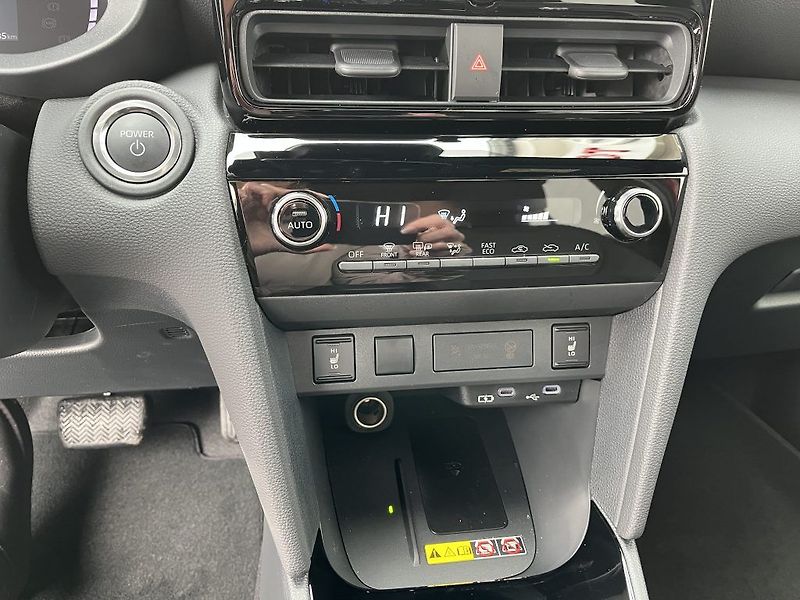 Toyota Yaris Cross 1.5 HEV Style (2x4) - fotka 16 z 24