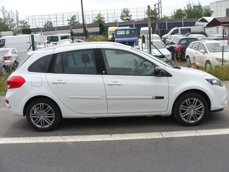 Renault Clio 1.2i, 74 kW, klimatizace - fotka 7 z 22
