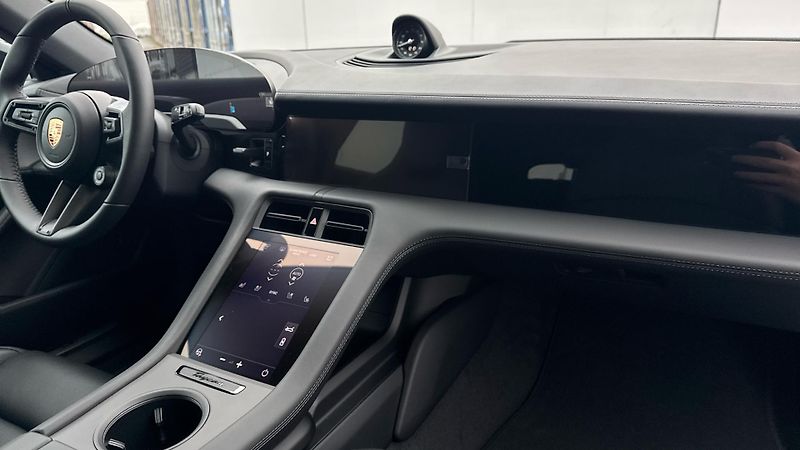 Porsche Taycan (2025) 4S Sport Tursimo 4S - fotka 24 z 30