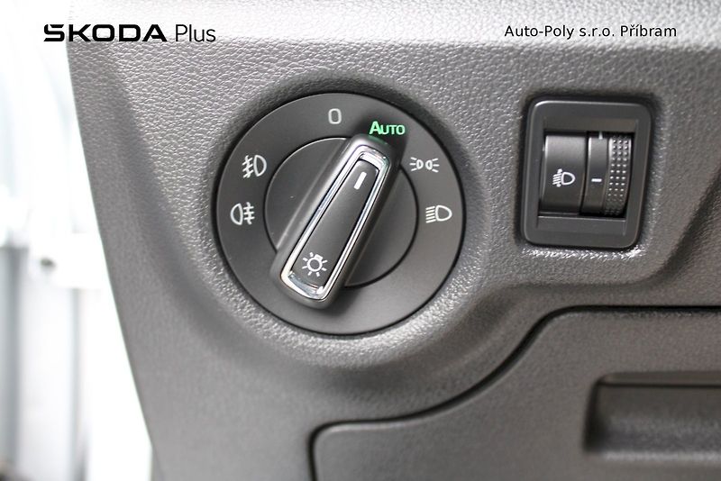 Škoda Kamiq (2025) Top Selection 1.0TSI / 85kW 7° - fotka 12 z 24
