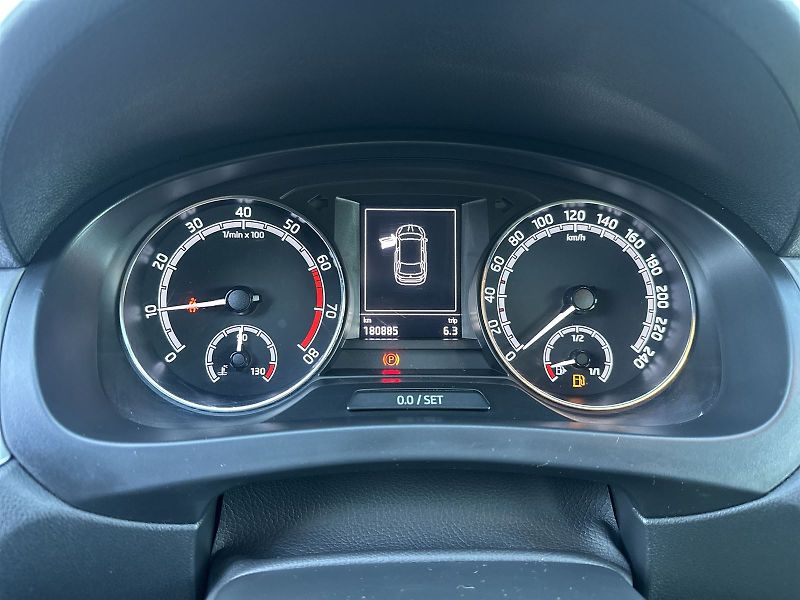 Škoda Rapid (2018) 1.0 TSI Ambition + - fotka 11 z 28