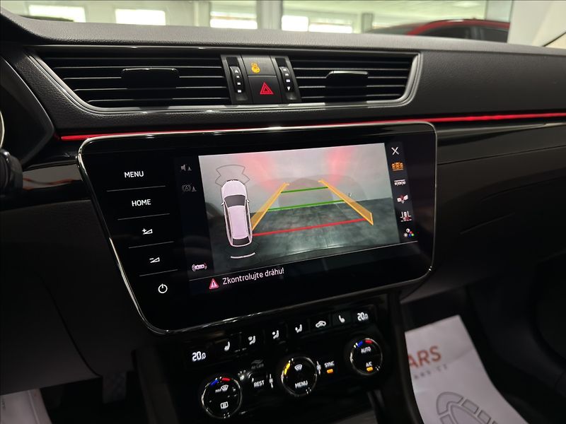 Škoda Superb 2,0   TDI DSG 4X4 140KW L&K - fotka 17 z 41