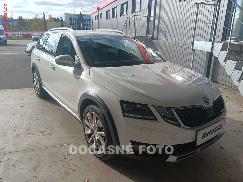 Škoda Octavia (2019) 2.0 TDi, AT, STK10/28 - fotka 1 z 3