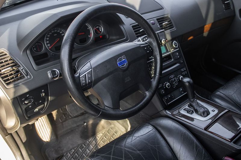 Volvo XC90 DVD, nezávislé topení, tažné. - fotka 12 z 43