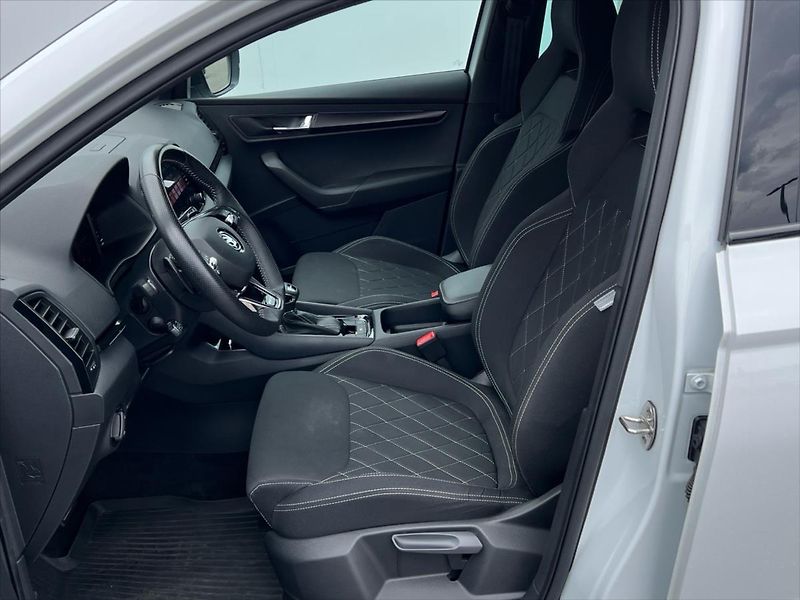 Škoda Karoq 1,5 TSi 110kW 7DSG SPORTLINE - fotka 11 z 30