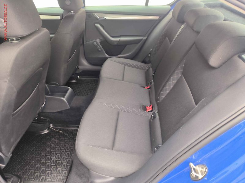 Škoda Octavia (2019) 1.5 TSi, ČR, Active, AC - fotka 10 z 16
