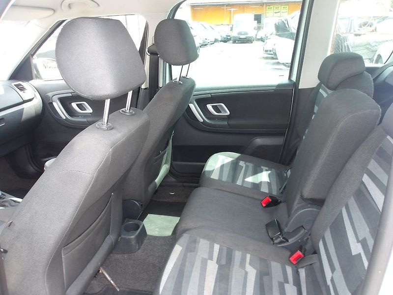 Škoda Roomster 1,6i AUTOMAT !!! - fotka 19 z 28