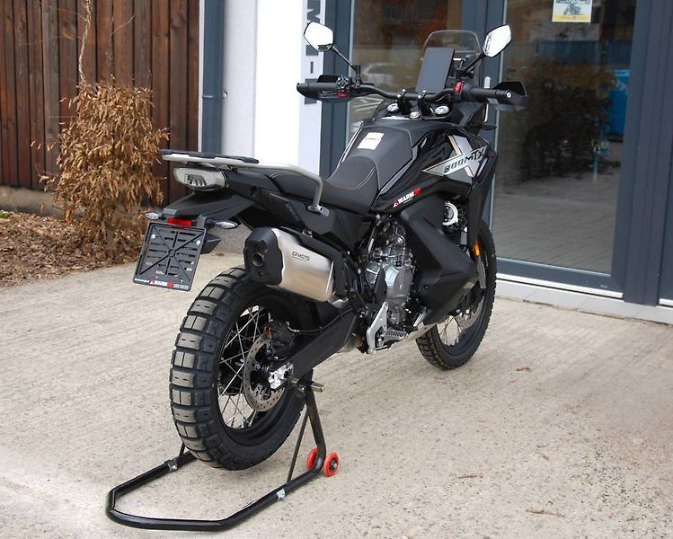 CFMOTO 800 MT (2026) 800MT-X Black - fotka 12 z 20
