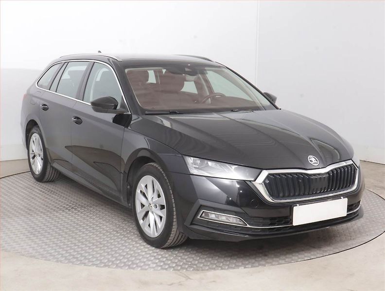 Škoda Octavia (2023) 2.0 TDI - fotka 1 z 16