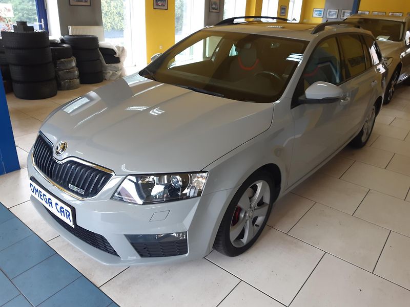Škoda Octavia 2.0 TDI Combi RS NAVI WEBASTO  - fotka 3 z 28