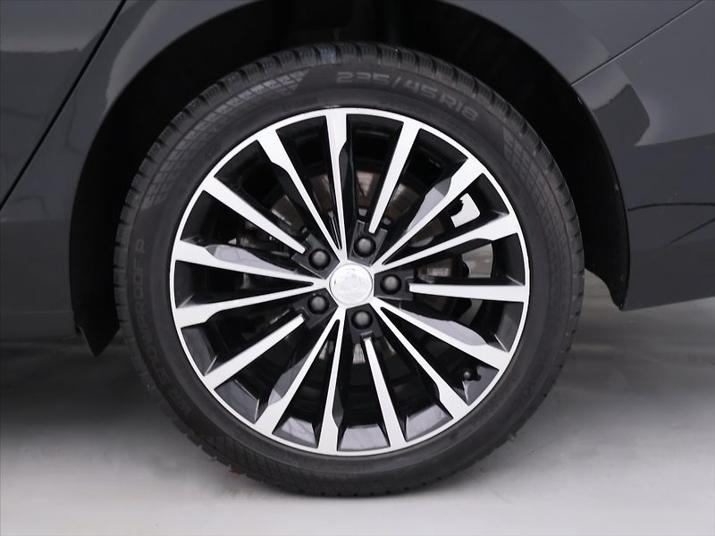 Škoda Superb 2,0 TDI 110KW SELECTION DPH - fotka 31 z 39