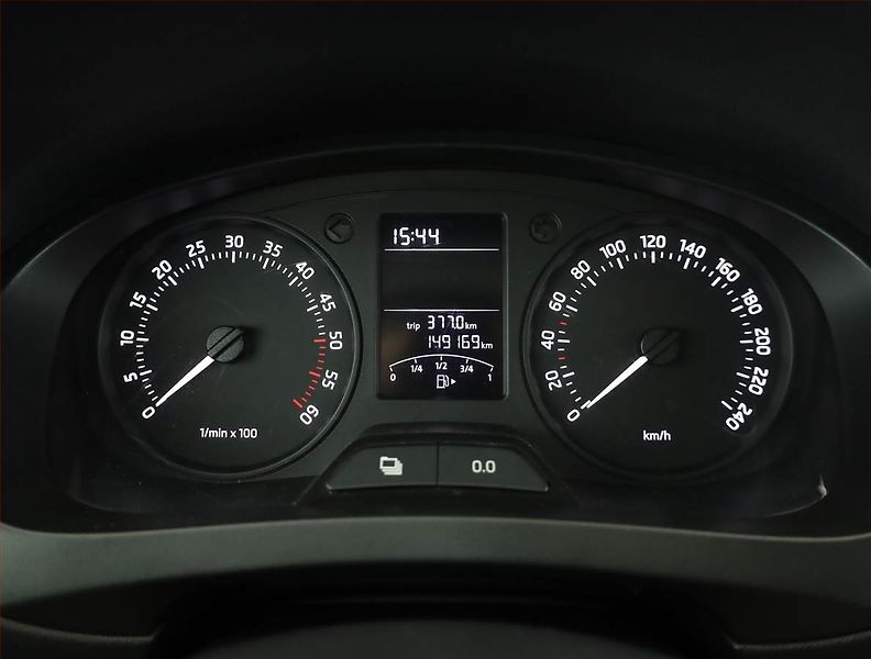 Škoda Rapid (2014) 1.6 TDI - fotka 8 z 11